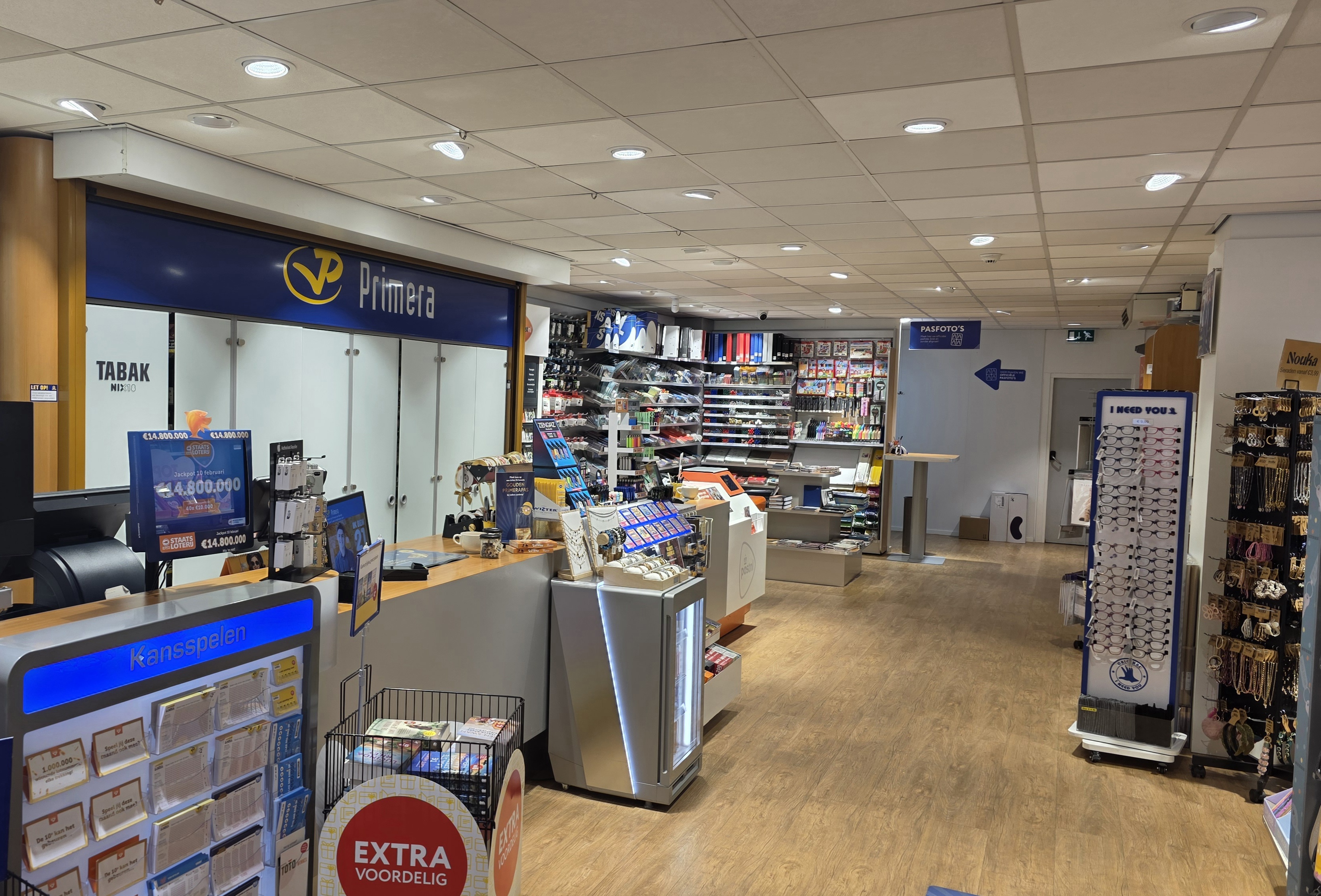 Team Primera de Bandijk in de vernieuwde winkel in Goor